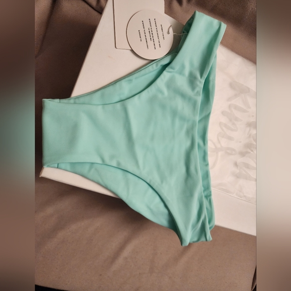 NWT, Kulani Kini, mint, size XS - Picture 2 of 3